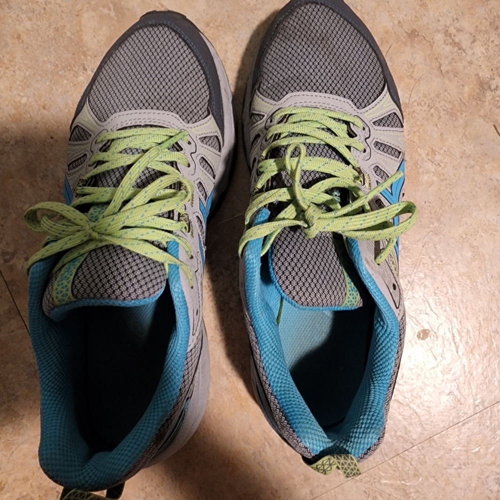 ASICS women's running shoes sz 9